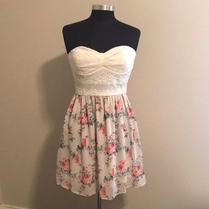 Lovely Day: strapless floral mini